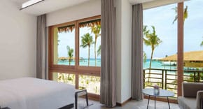 3 Bedroom Family Beach Villa mit Pool vom Radisson Blu Resort Maldives