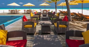 Thundi Pool Bar auf Dhigufaru Island Resort Maldives