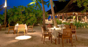 Restaurant Ilaafathi auf der Insel Banyan Tree Vabbinfaru, Malediven