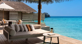 One Bedroom Over Water Pool Residence auf der Insel Vakkaru Maldives